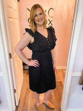 Load image into Gallery viewer, Black Buttoned Pleated Dress