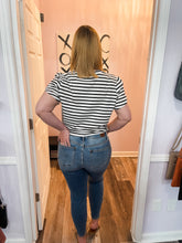 Load image into Gallery viewer, JUDY BLUE Plus Size Medium Wash Mid Rise Skinny Jeans