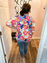 Load image into Gallery viewer, Multi Colored Floral V Neck Top (S-3XL)