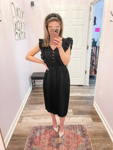 Load image into Gallery viewer, Black Buttoned Pleated Dress