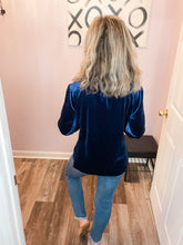 Load image into Gallery viewer, Navy Blue Velvet Feeling Buttoned Long Sleeve Top