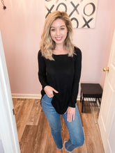 Load image into Gallery viewer, Black Long Sleeve Scoop Neck Sweater