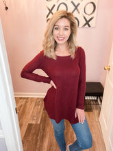 Load image into Gallery viewer, Burgundy Long Sleeve Scoop Neck Sweater
