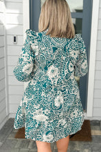 Load image into Gallery viewer, Plus Size Green & Cream Floral Dress (Sizes: 1XL-4XL)