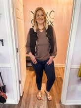 Load image into Gallery viewer, Black & Tan Reversible Puffer Cropped Vest