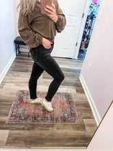 Load image into Gallery viewer, JUDY BLUE Black Mid Rise Tummy Control Skinny Jeans (Sizes: 0-24)