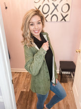 Load image into Gallery viewer, Olive Corduroy Feeling Sherpa Lined Shacket