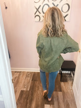 Load image into Gallery viewer, Olive Corduroy Feeling Sherpa Lined Shacket