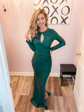 Load image into Gallery viewer, Hunter Green Long Sleeve Maxi Dress