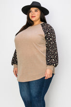 Load image into Gallery viewer, (Sizes: 3XL-5XL) Plus Size Leopard Print Sleeve Top