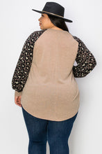 Load image into Gallery viewer, (Sizes: 3XL-5XL) Plus Size Leopard Print Sleeve Top