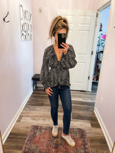 Load image into Gallery viewer, Black & White Leopard Print Stretchy Waist Band Smocked Wrists Long Sleeve Top (Sizes: S-3XL)