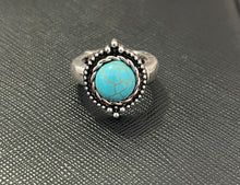 Load image into Gallery viewer, Circular Turquoise Semi Stone & Silver Ring