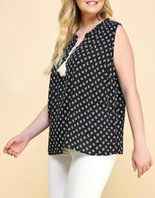 Load image into Gallery viewer, Plus Size Black & Ivory Tassel Top