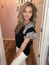 Load image into Gallery viewer, Black & Leopard Print Ruffled Sleeve Top