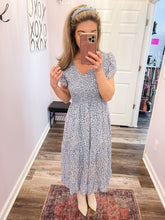 Load image into Gallery viewer, Light Blue Smocked Pebble Print Midi Dress