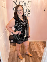 Load image into Gallery viewer, Plus Size Black & Ivory Tassel Top