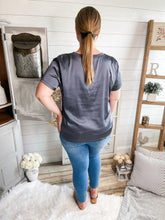 Load image into Gallery viewer, Silky Feeling Short Sleeve Top