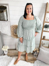 Load image into Gallery viewer, Plus Size Seafoam Floral Tiered Smocked Midi Dress