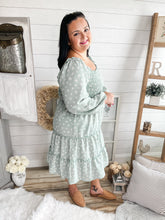 Load image into Gallery viewer, Plus Size Seafoam Floral Tiered Smocked Midi Dress