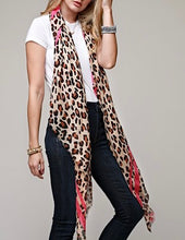 Load image into Gallery viewer, Fuchsia and Leopard Lightweight Scarf