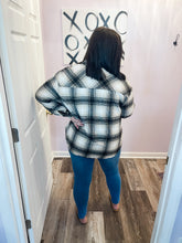 Load image into Gallery viewer, Plus Size Black & Ivory Plaid Shacket