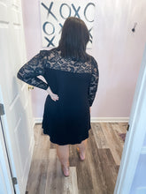 Load image into Gallery viewer, Plus Size Floral Mesh Sleeve Dress