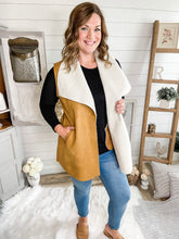 Load image into Gallery viewer, Camel Sherpa Vest
