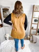 Load image into Gallery viewer, Camel Sherpa Vest