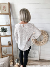 Load image into Gallery viewer, Leopard Balloon Sleeve Top