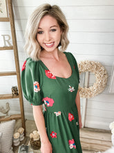 Load image into Gallery viewer, Green Floral Maxi Dress
