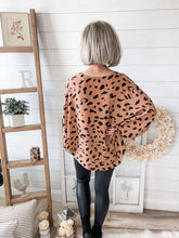 Load image into Gallery viewer, Leopard Print V Neck Balloon Sleeve Top