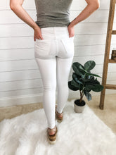 Load image into Gallery viewer, White High Rise Skinny Jean