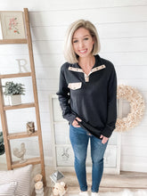 Load image into Gallery viewer, Black and Khaki Quilted Pullover