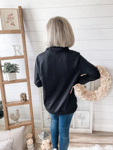 Load image into Gallery viewer, Black and Khaki Quilted Pullover