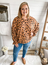 Load image into Gallery viewer, Leopard Print V Neck Balloon Sleeve Top