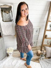 Load image into Gallery viewer, Plus Size Ruffle Sleeve Floral Top