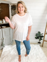 Load image into Gallery viewer, White Boxy Oversize T-Shirt plus size