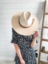 Load image into Gallery viewer, Beige Wide Brim Tassel Hat
