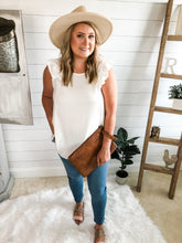 Load image into Gallery viewer, Plus Size Ruffled Detailed Cut Off Sleeve Top