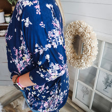 Load image into Gallery viewer, Floral Kimono Cardigan