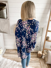 Load image into Gallery viewer, Floral Kimono Cardigan