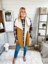 Load image into Gallery viewer, Camel Sherpa Vest