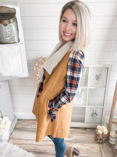 Load image into Gallery viewer, Camel Sherpa Vest