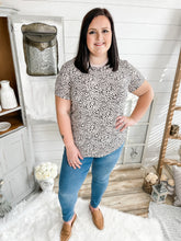 Load image into Gallery viewer, Apricot Cheetah Print Lightweight Top