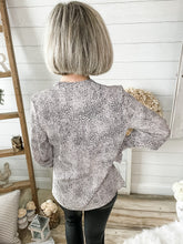 Load image into Gallery viewer, Leopard Print Smocked Wrists Top