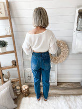 Load image into Gallery viewer, 'Mom Jean' High Rise Straight Leg With Frayed Hem