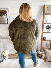 Load image into Gallery viewer, Plus Size Black and White Plaid Olive Button Down Sherpa Jacket
