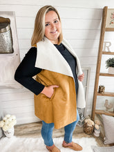 Load image into Gallery viewer, Camel Sherpa Vest