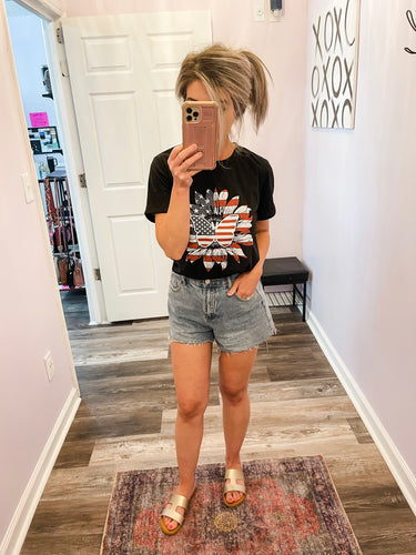 American Flag Sunflower/Butterfly Graphic Tee